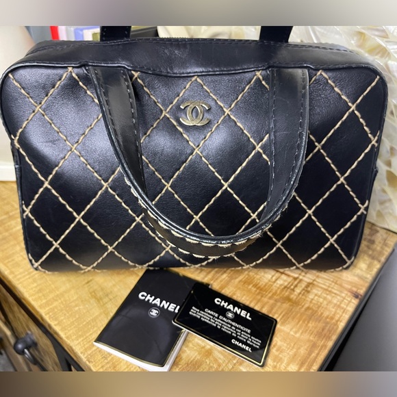 CHANEL Wild Stitch Calfskin Leather Handbag Zip Tote Purse - Picture 16 of 16